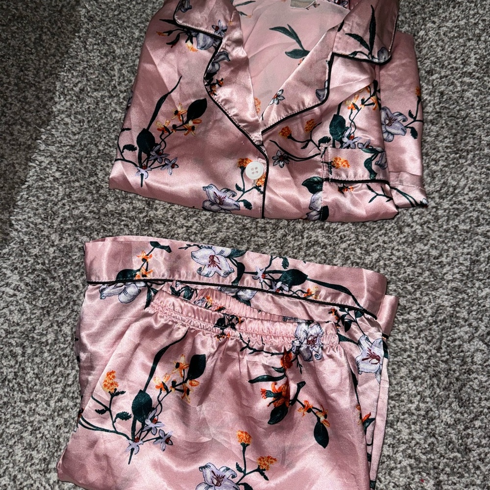Floral Satin Pajama Set in Pink